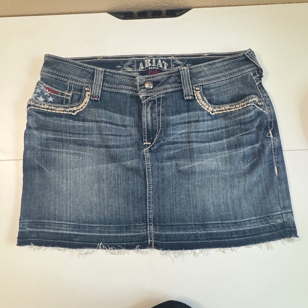 Ariat Ruby Denim Mini Skirt 30R Medium Wash Star Embroidery Raw Hem 10012725